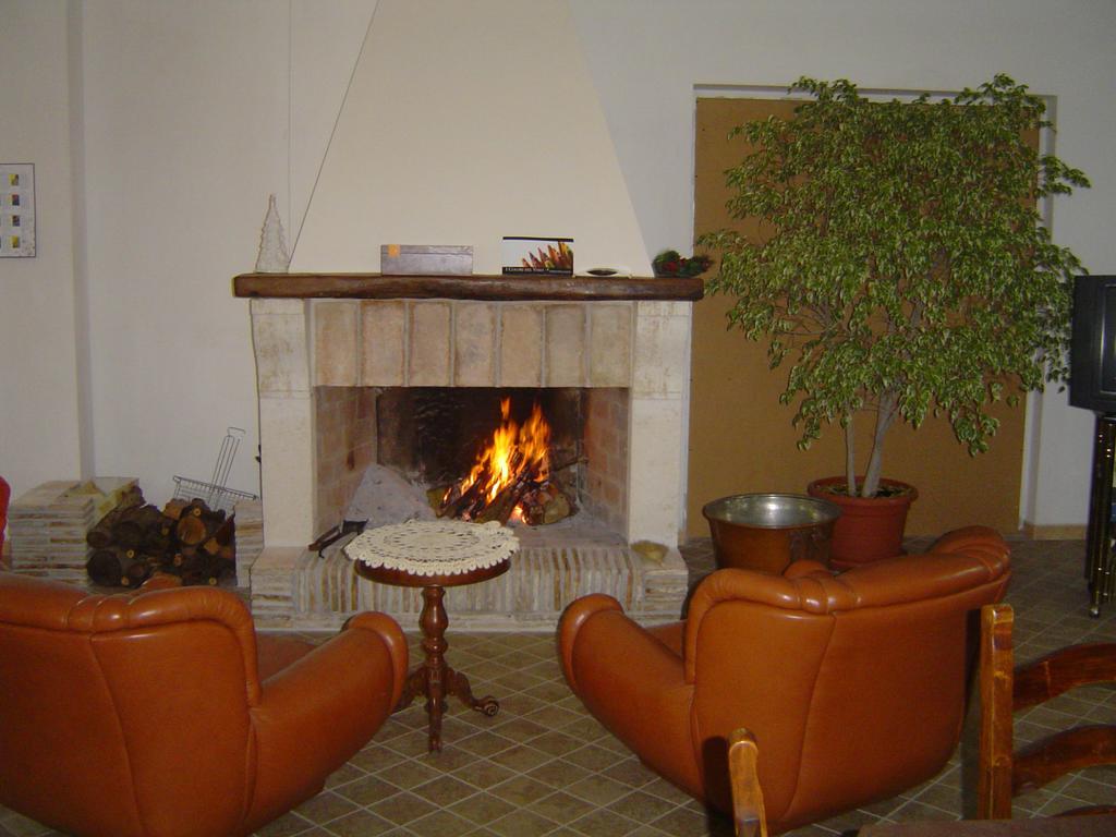 L' Antico Casale Villa Le Marmore Екстериор снимка