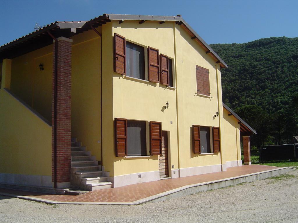 L' Antico Casale Villa Le Marmore Екстериор снимка