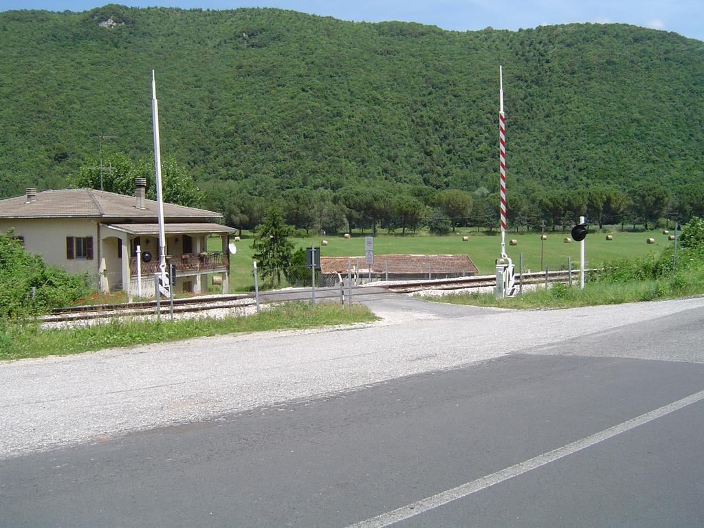 L' Antico Casale Villa Le Marmore Екстериор снимка